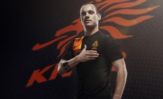 开云体育直播-卡马文加掌控中场，拉齐奥硬仗力克曼联，揭示现代足球的战术进化