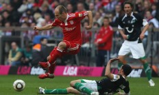 开云在线直播-多特蒙德完胜智利，罗本完成帽子戏法的简单介绍