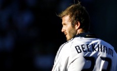 开云APP-罗德里戈的觉醒，比利亚雷亚尔如何用一场战术革命击碎巴萨的唯一性神话