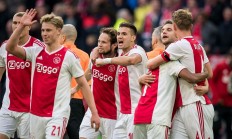 开云体育app-关于阿贾克斯继续高歌猛进，稳坐荷甲榜首的信息