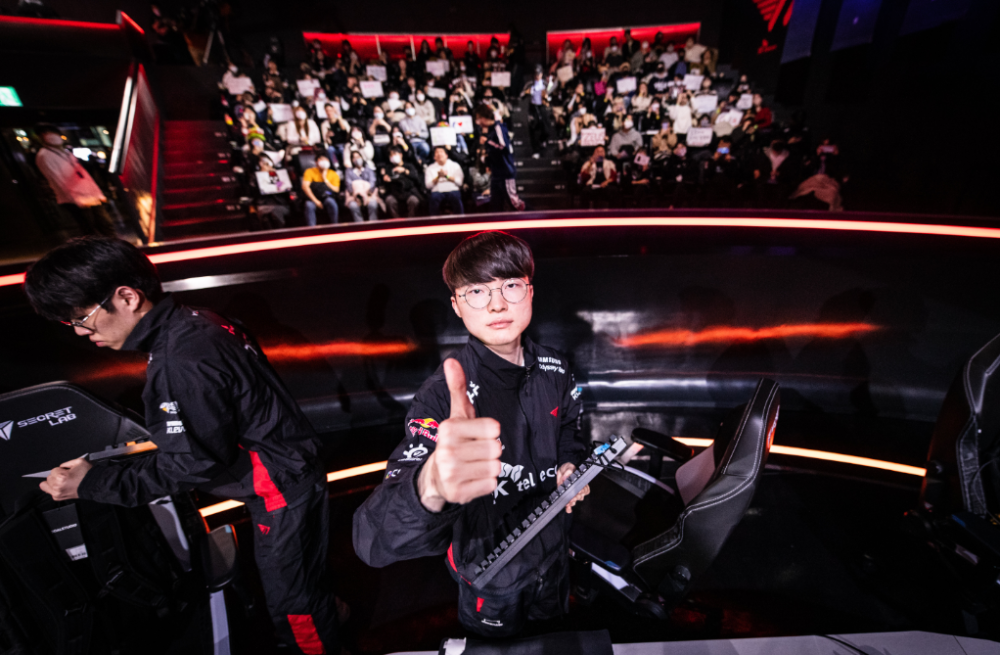 关于FNC横扫FPX,Deft打破历史纪录的信息 关于FNC横扫FPX,Deft打破历史纪录的信息