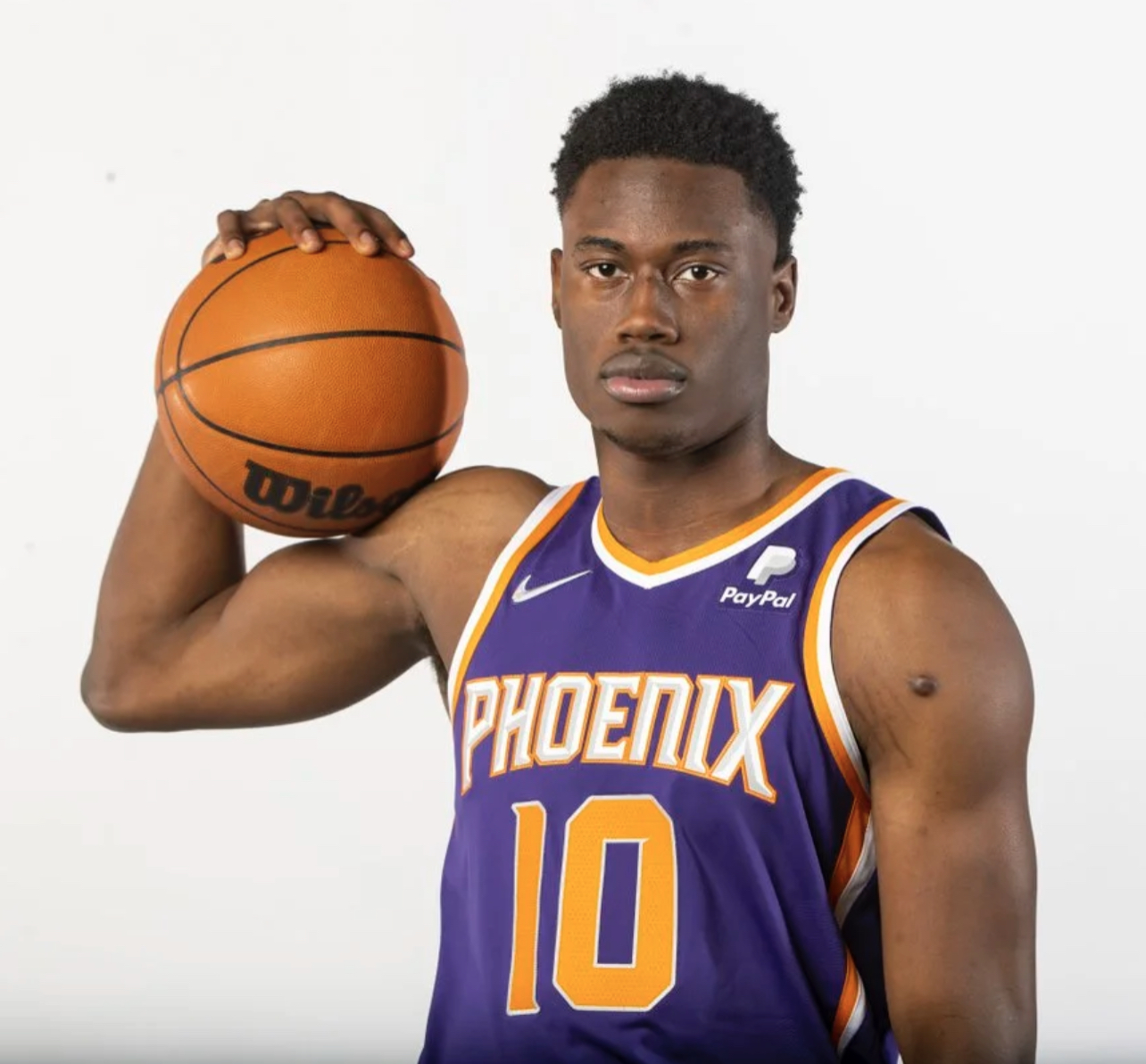 关于加拿大球员跻身世界篮球名人堂的信息