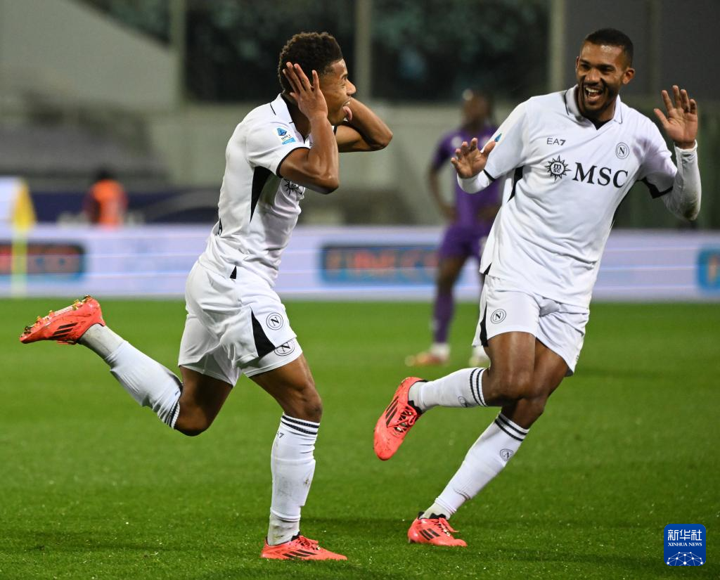 意甲直播!那不勒斯主场1-0险胜佛罗伦萨,领跑积分榜的简单介绍 意甲直播!那不勒斯主场1-0险胜佛罗伦萨,领跑积分榜的简单介绍