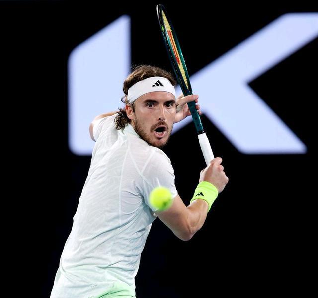 包含戴维斯杯横扫年终总决赛,西西帕斯扛起全队的词条 包含戴维斯杯横扫年终总决赛,西西帕斯扛起全队的词条